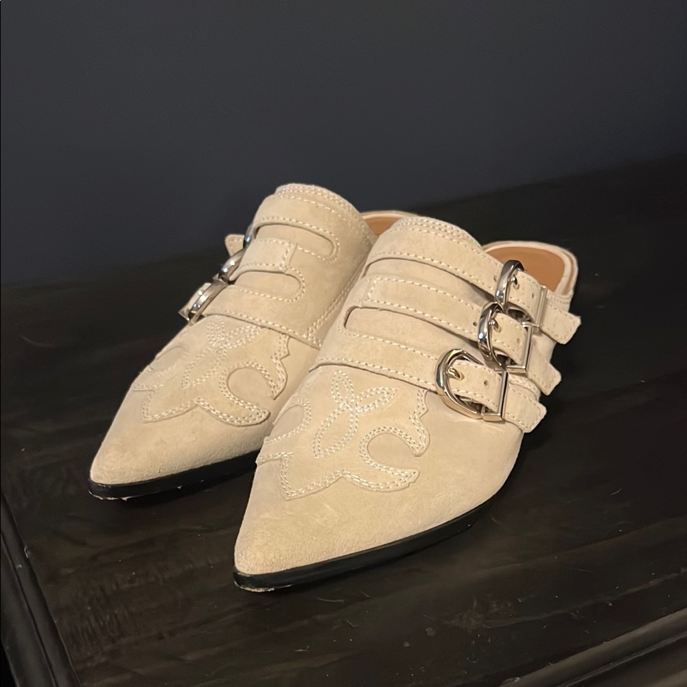 Elegant Lightly Worn Joie Cream Women's Mules Sz 8